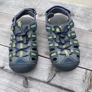 Khombu Kids Water Sandal Shoes Size 13